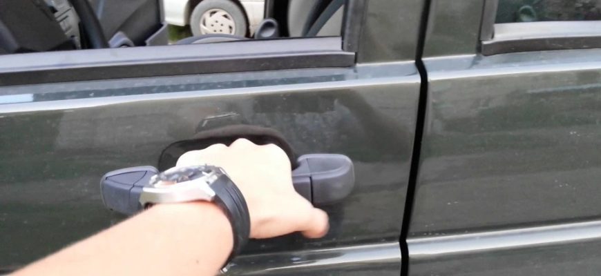 Уаз патриот не открывается дверь снаружи причина