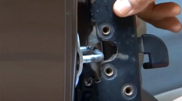 Хлебные двери УАЗ плохо закрываются